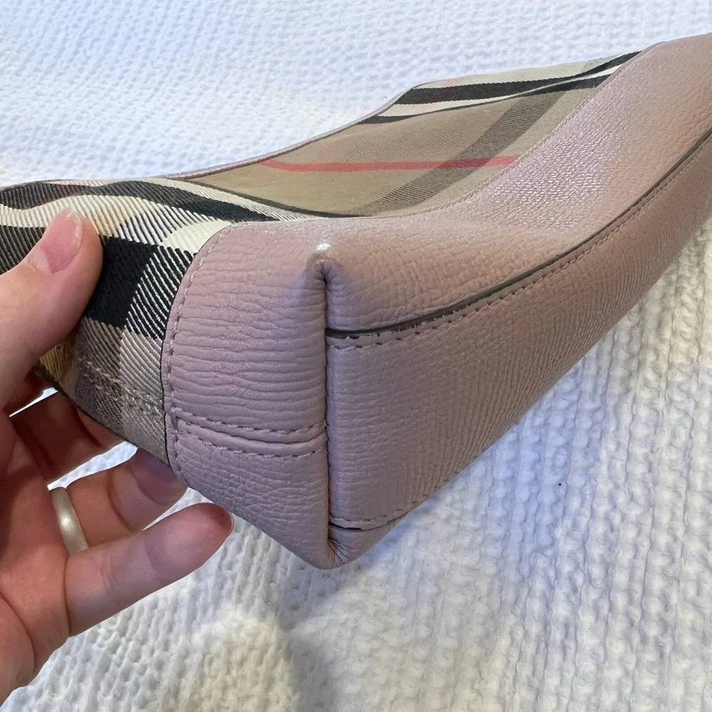 Burberry Abingdon Crossbody Bag - Picture 4 of 10